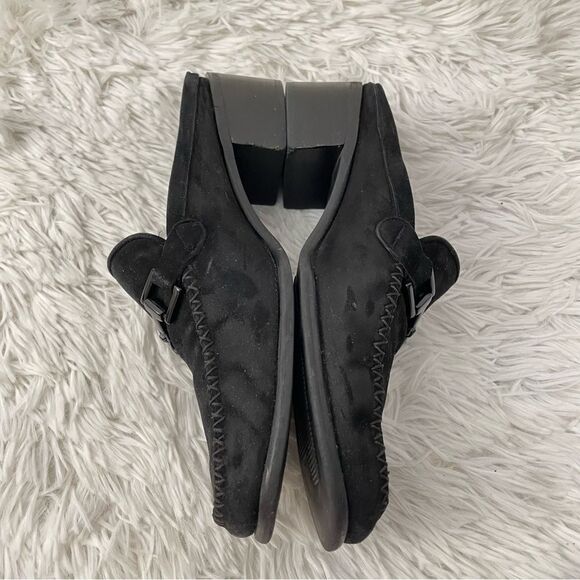 Stuart Weitzman Black Suede Heeled Mules Slip On Buckle Accent sz‎ 7.5 B - Picture 4 of 7